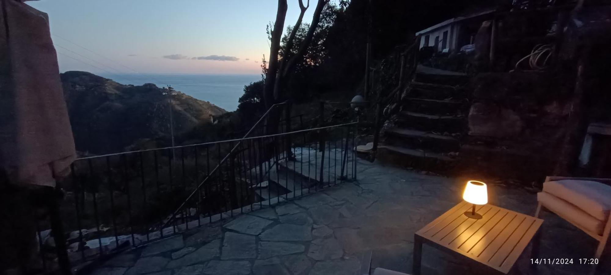 La Quiete Accesa Hotel Вернаца Екстериор снимка